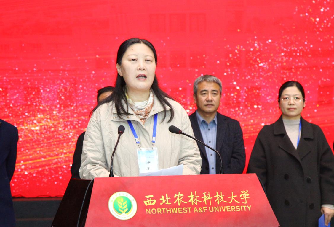 4郑惠玲.jpg