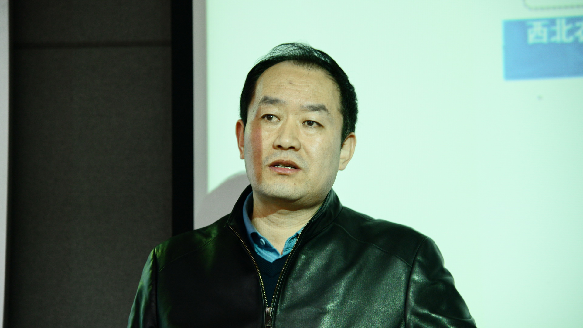 贾小明老师作报告 贾小明老师作报告