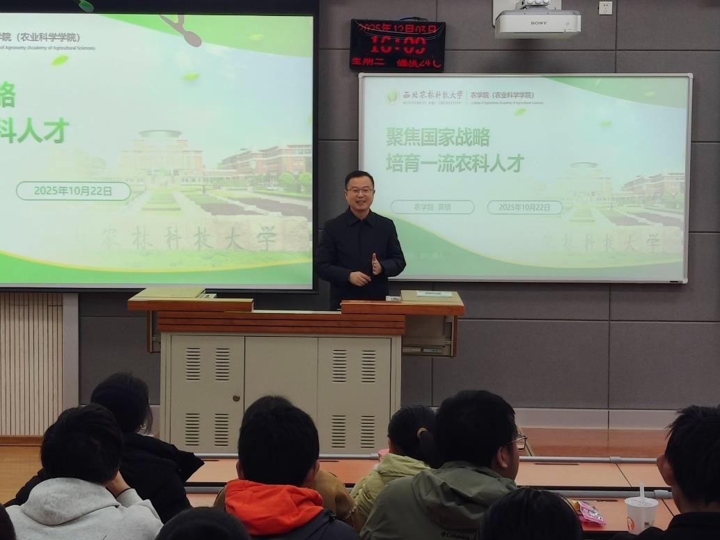 黄镇.jpg