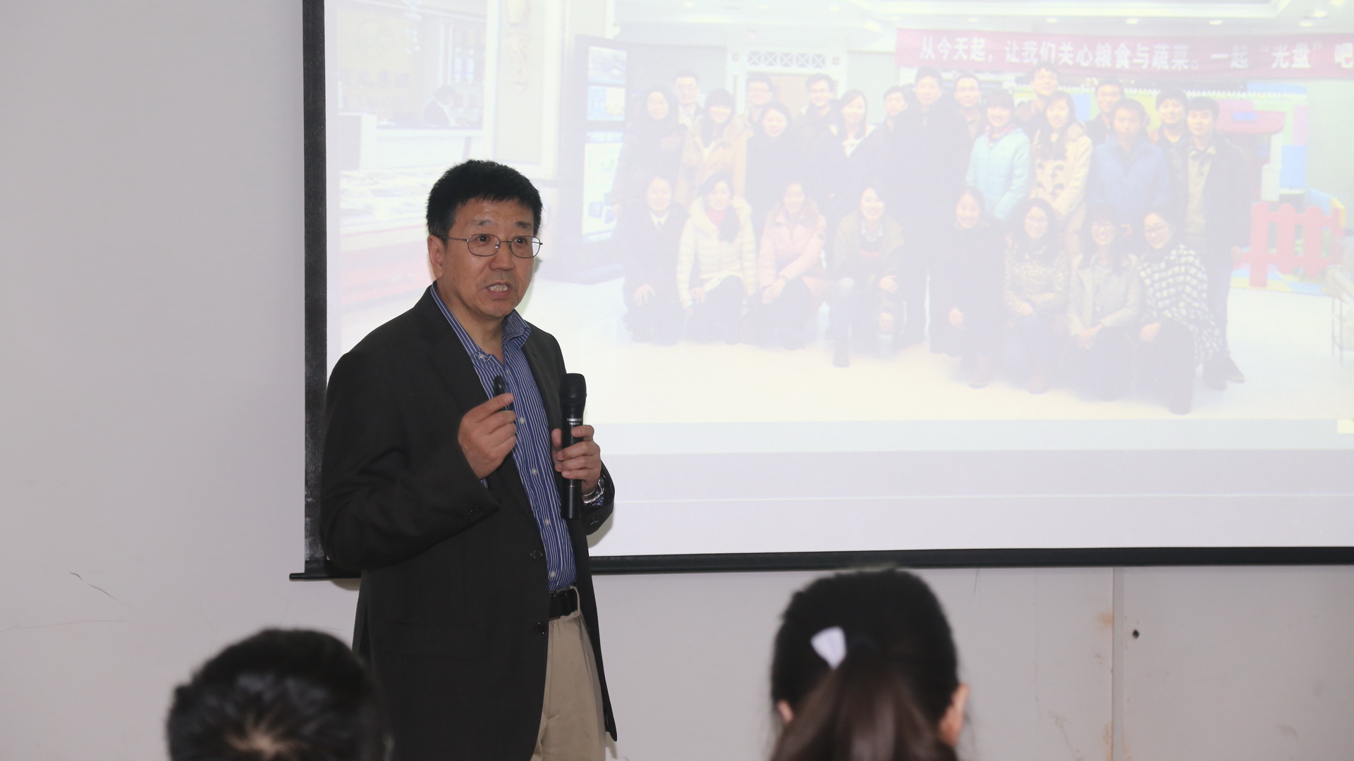 西安交通大学前沿学科技术研究所马晓龙教授在创新公司作学术报告