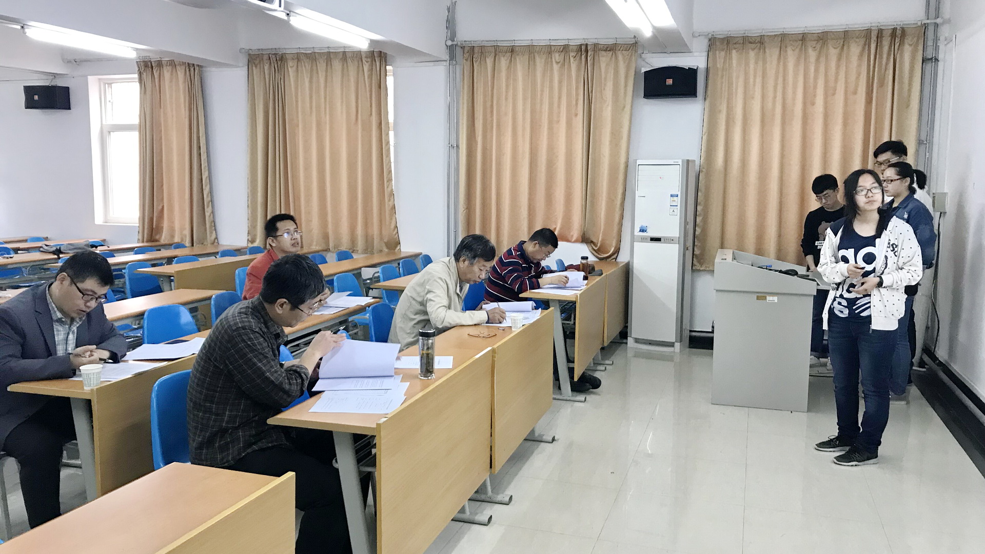 2018年度老员工创新训练项目立项评审答辩现场(二)