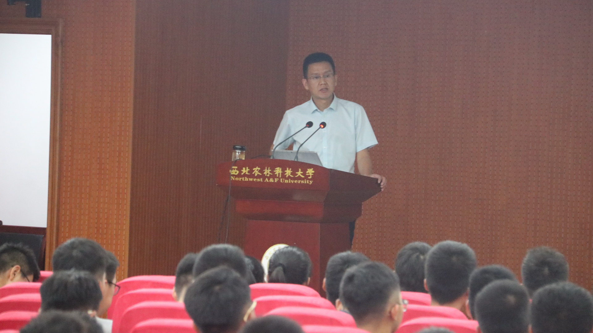 刘天军经理讲解中